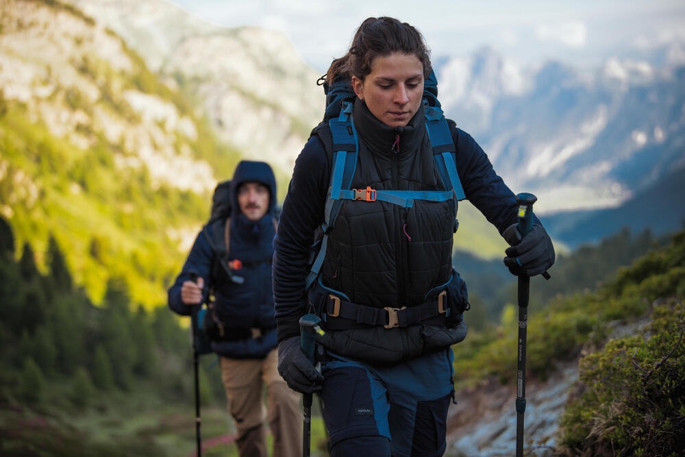 Lựa chọn trang phục leo núi thoải mái và an toàn